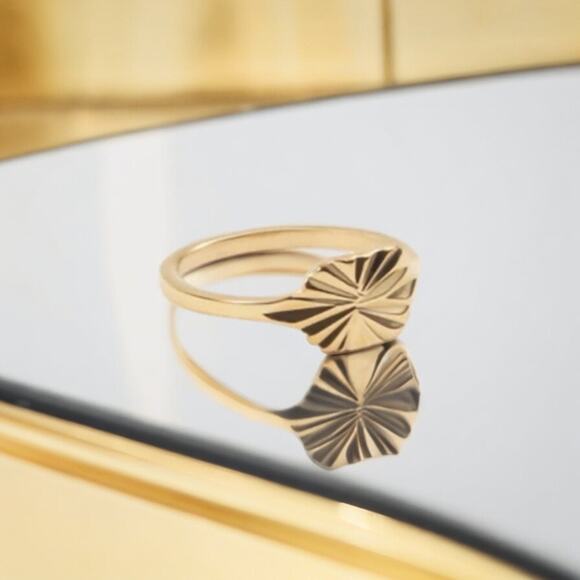 NEW yellow gold plated Sunburst ring jewelry size 7 B25A - Picture 1 of 7